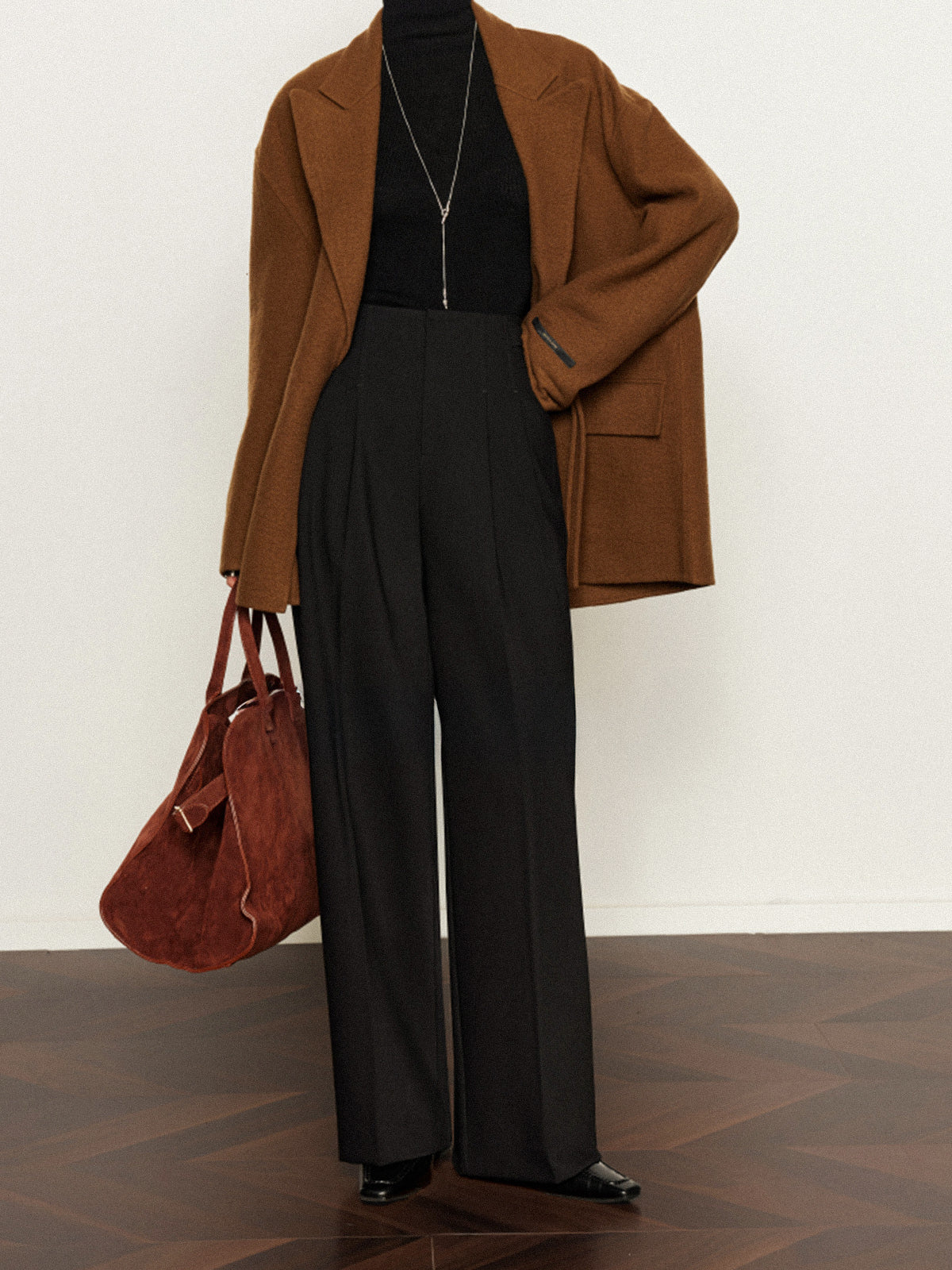 Plise Sırtlı Geniş Paça Pantolonlar