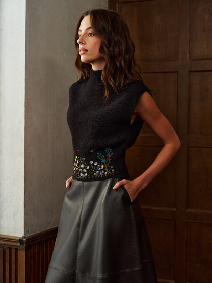 Yüksek Yaka Nakışlı Çiçekli Kazak Yelek