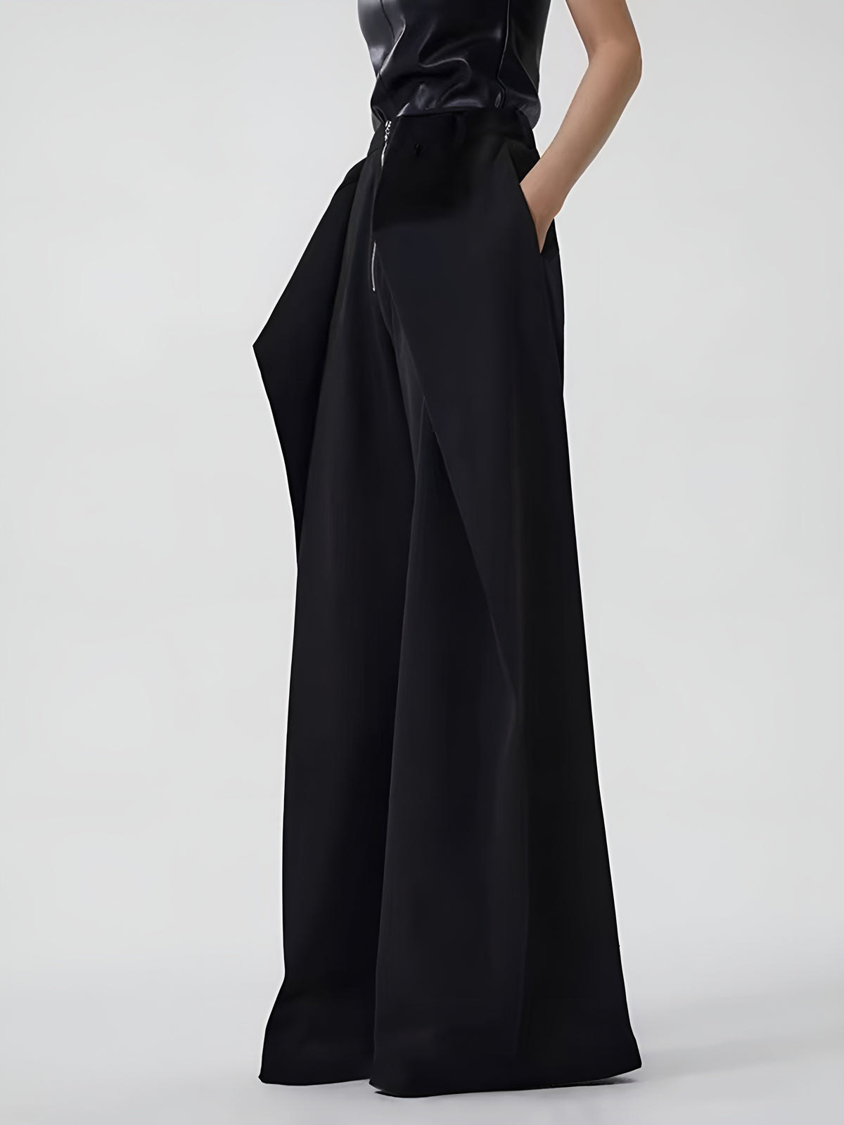 Düz Fermuarlı Pantolonlar