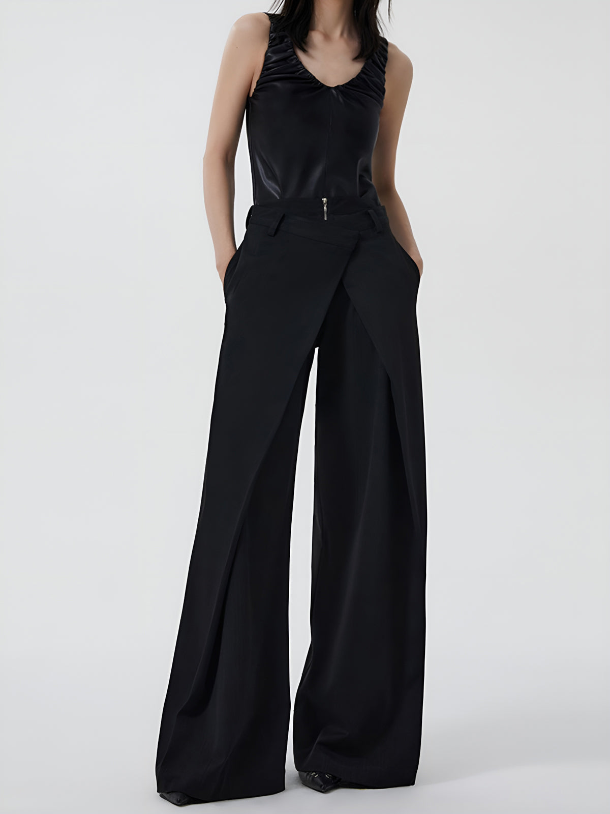 Düz Fermuarlı Pantolonlar