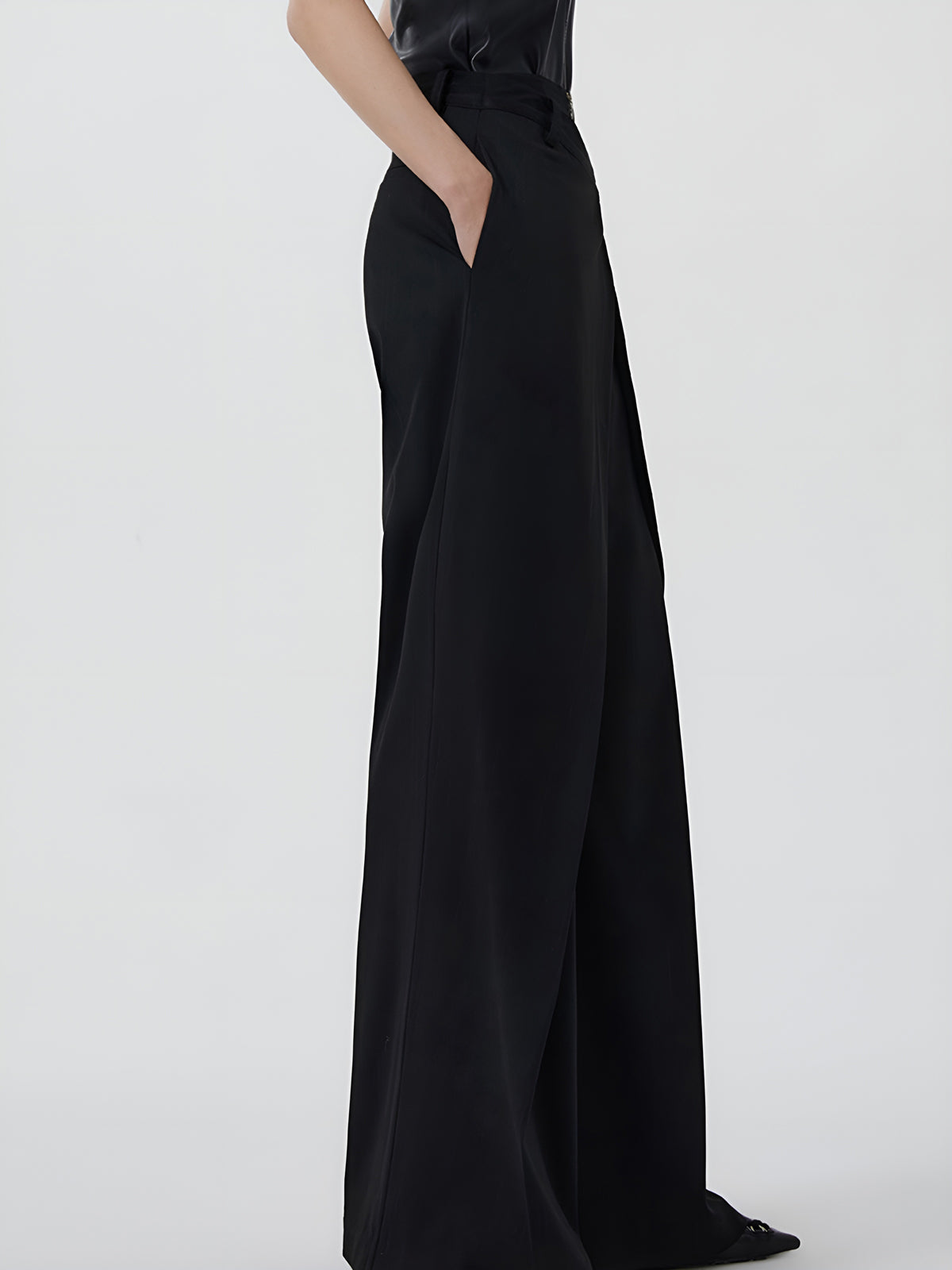 Düz Fermuarlı Pantolonlar