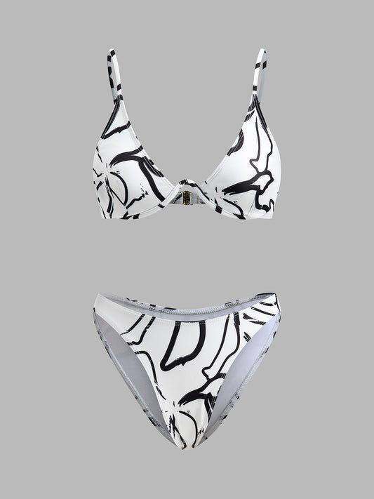 Özet Desenli Üçgen Bikini Seti