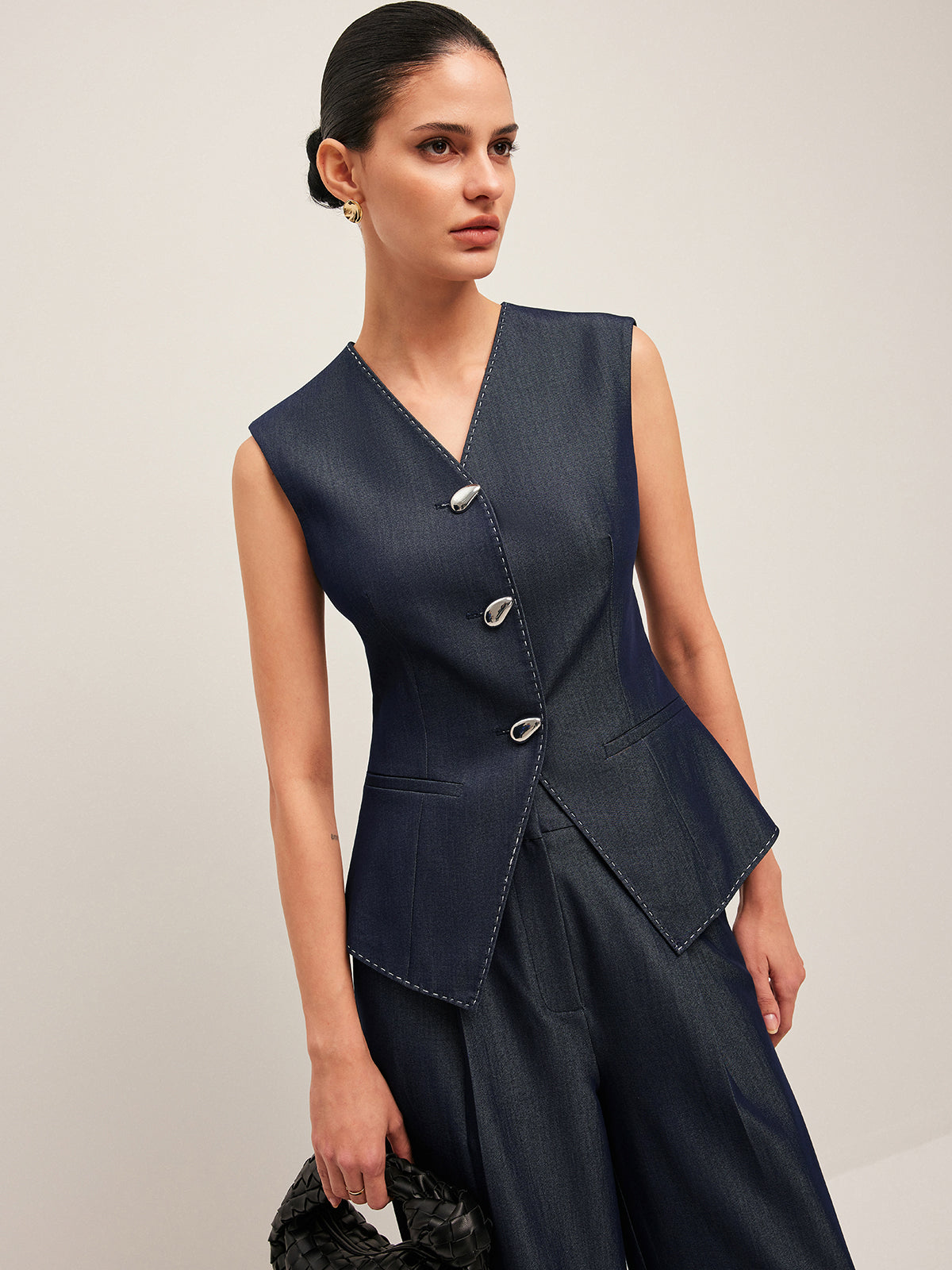 Zıt Dikişli Düğmeli Peplum Yelek