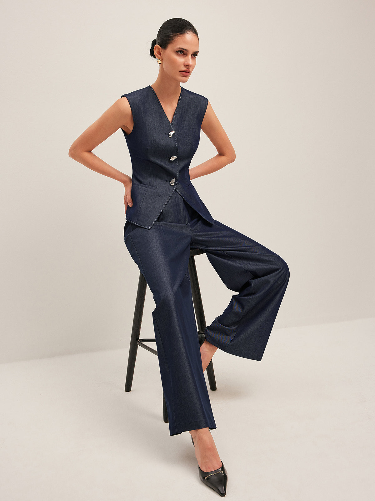 Zıt Dikişli Düğmeli Peplum Yelek