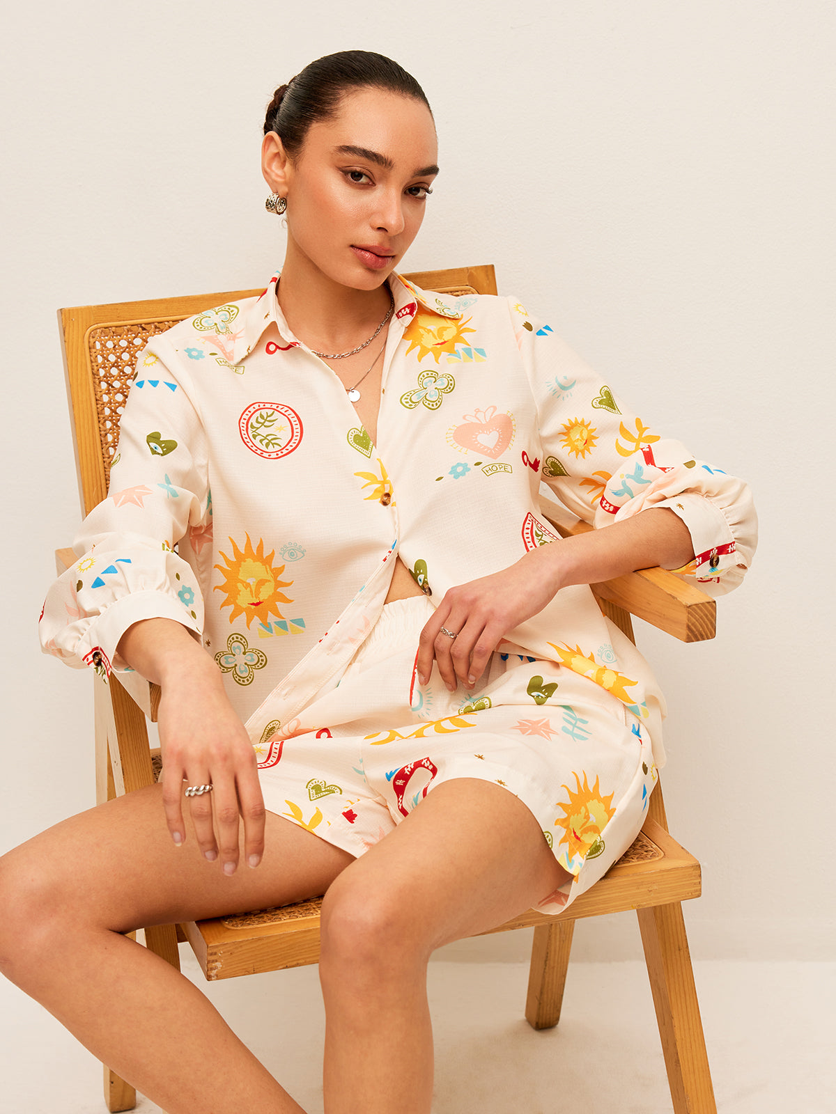 Fırfırlı Desenli Kısa Pantolon Takımı