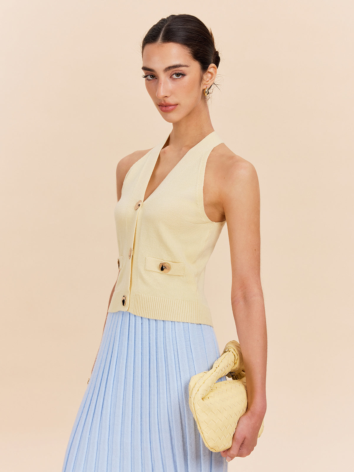 Dekoratif Ceplerle Halter Boyun Ribana Örme Yelek