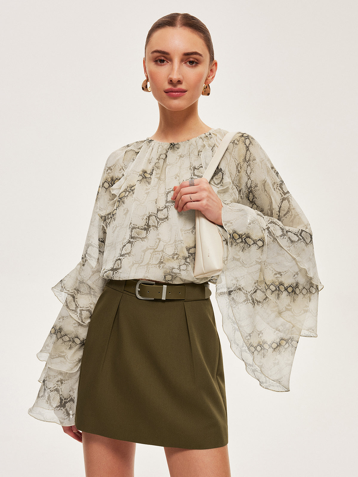 Yarı Şeffaf Desenli Volan Kollar Chiffon Bluz
