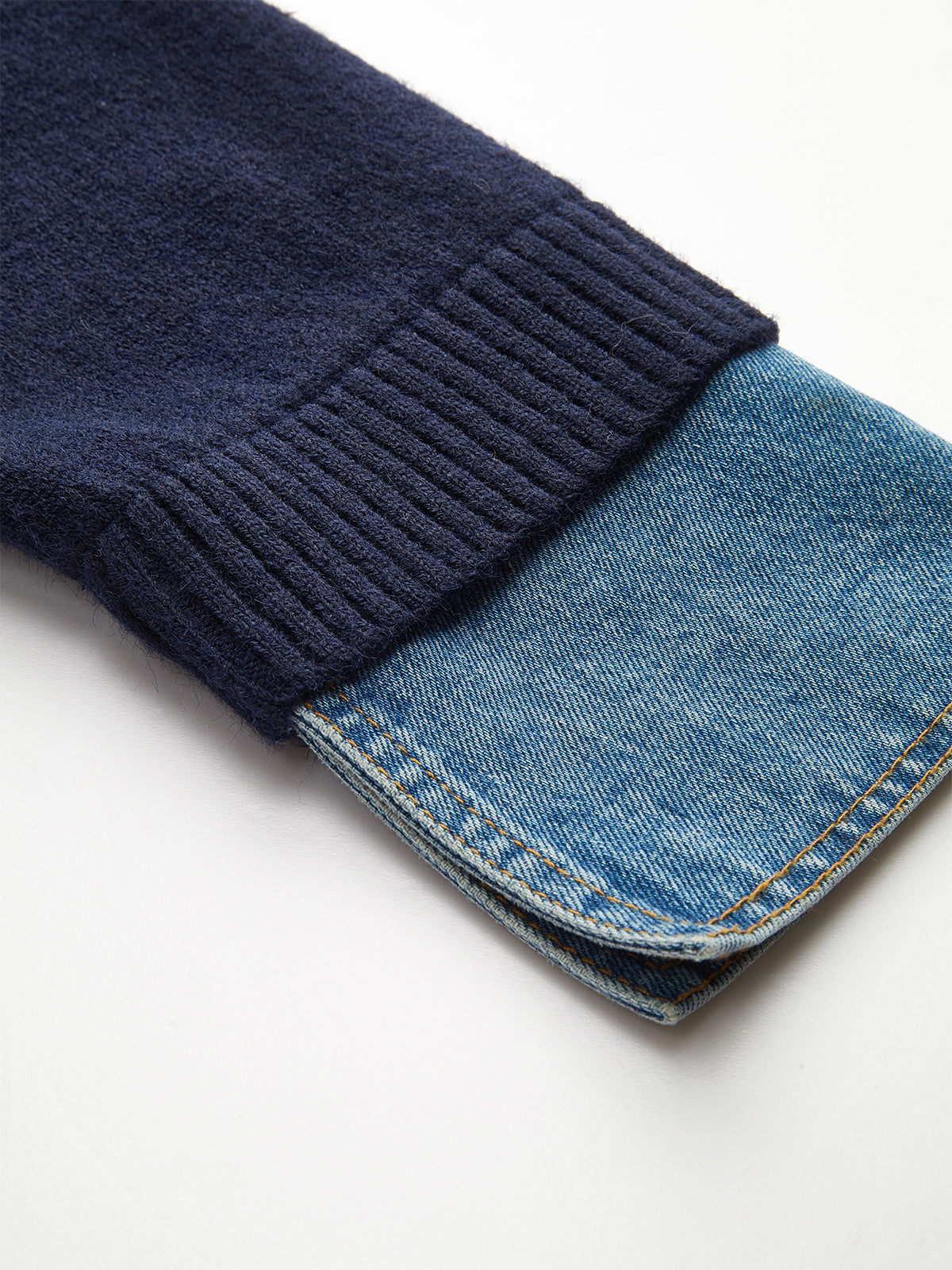 Kot Yakalı Düğmeli Kazak