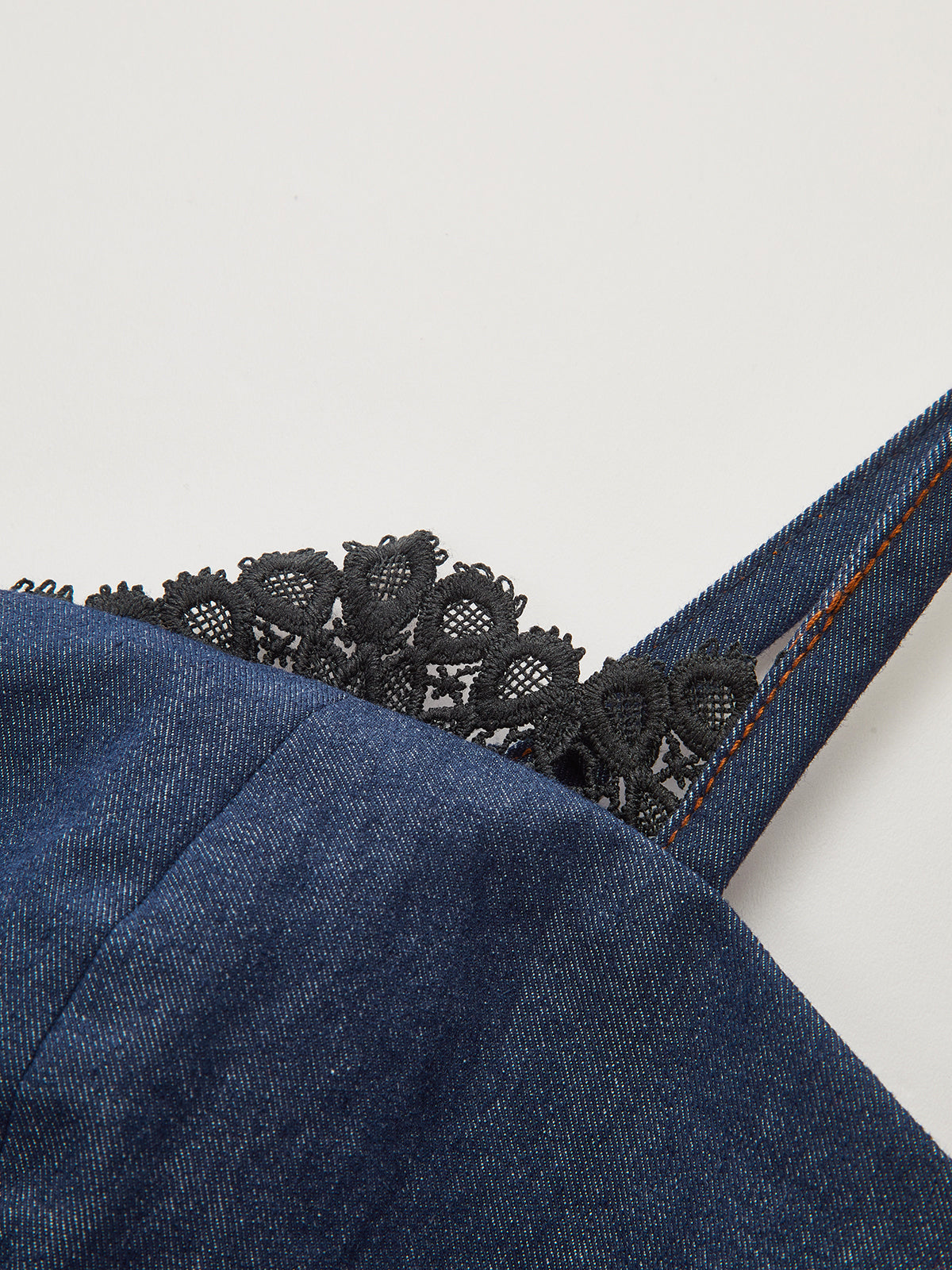 Dantel Detaylı Denim Askılı Maxi Elbise