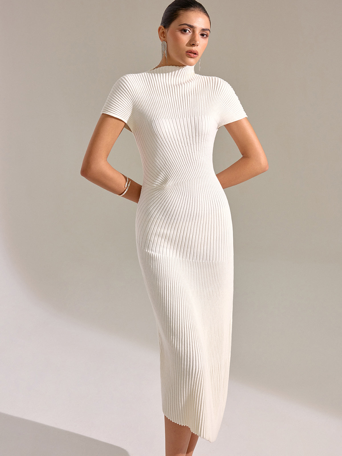 Yarım Balıkçı Yaka Kısa Kollu Asimetrik Etek Ucu Maxi Elbise