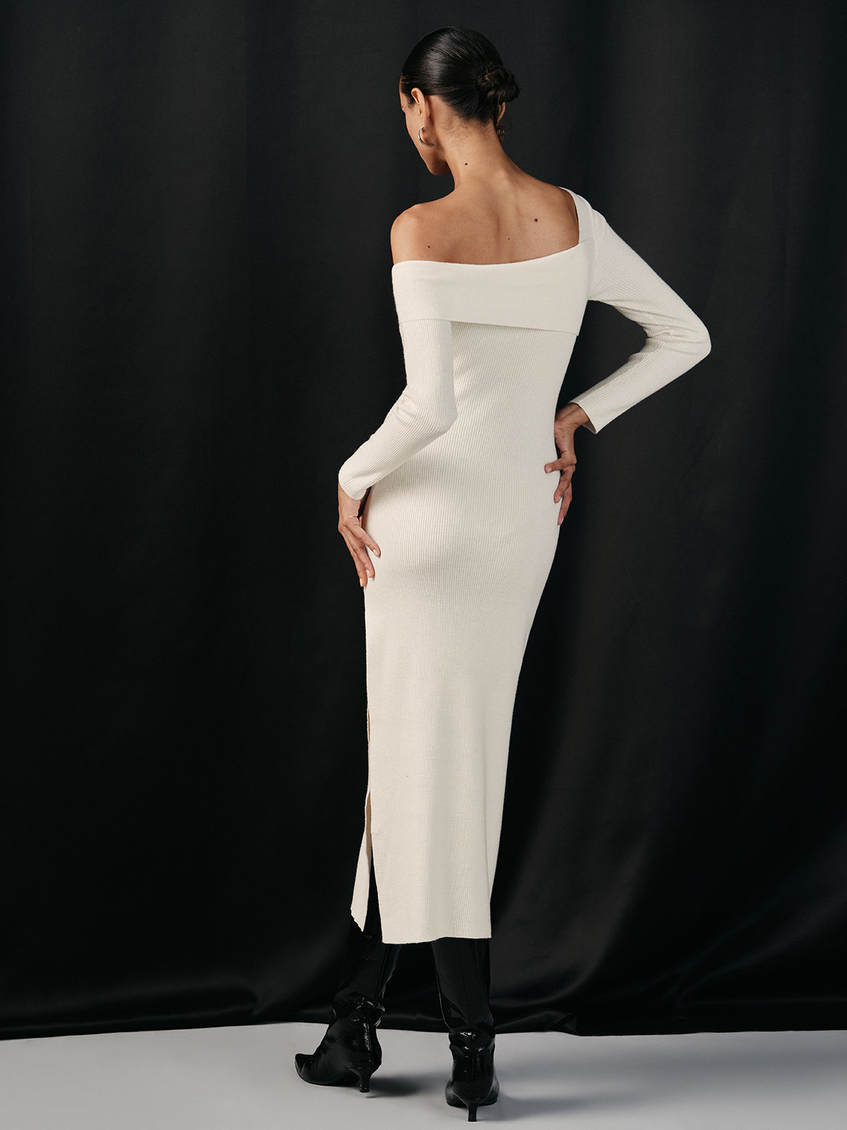 Tek Omuz Yün Karışımlı Örgü Yırtmaçlı Midi Elbise